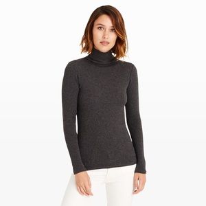 Club Monaco Julie Ribbed Grey Turtleneck
